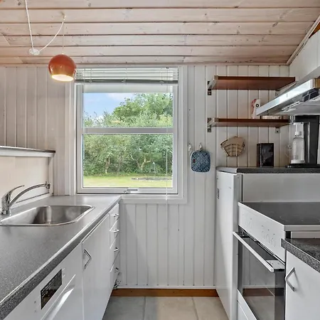 3 Bedroom Awesome In *